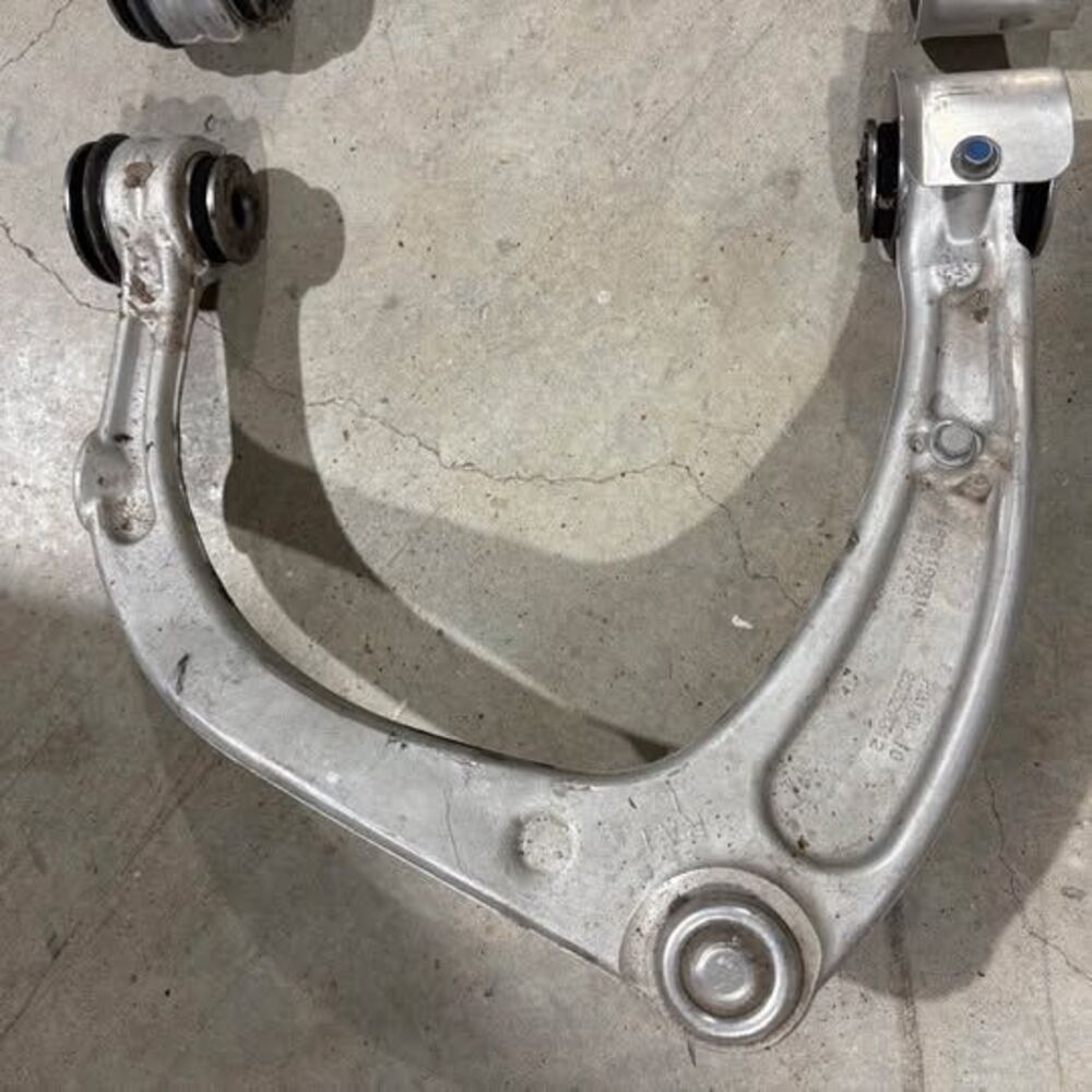2019 Chevy Silverado Front end "A frame"- Like New